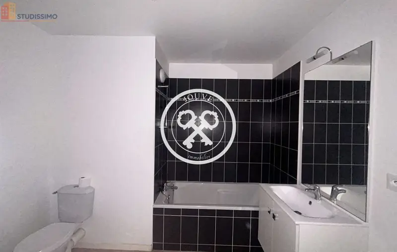 Studio 31m² Troyes - Aucun caractère supplémentaire - Photo 2