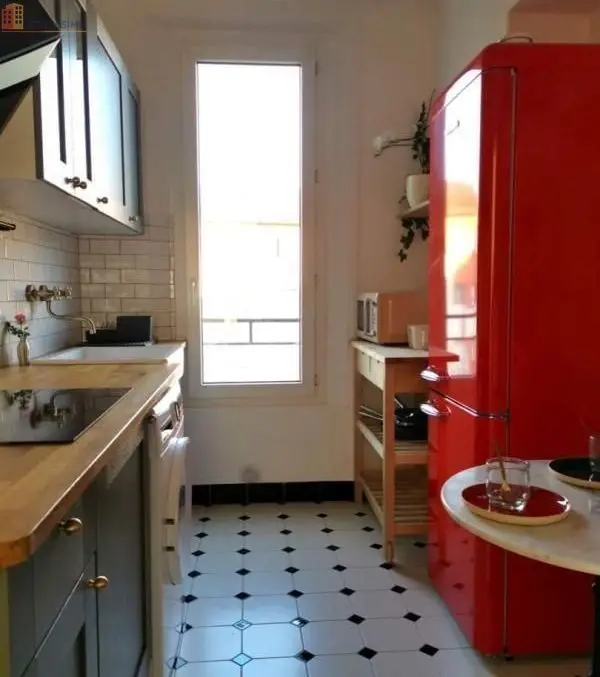 Studio meublé 12m² Troyes - Lumineux, au 3e étage - Photo 2