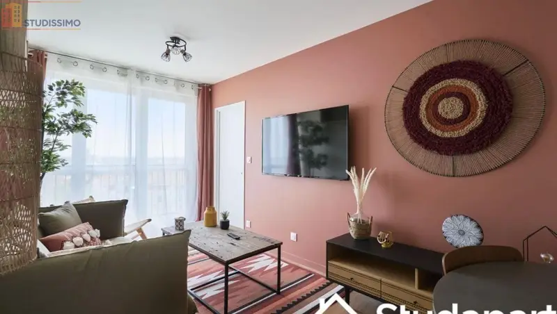 Studio meublé 11m² Troyes - Lumineux, 7e étage - Photo 1
