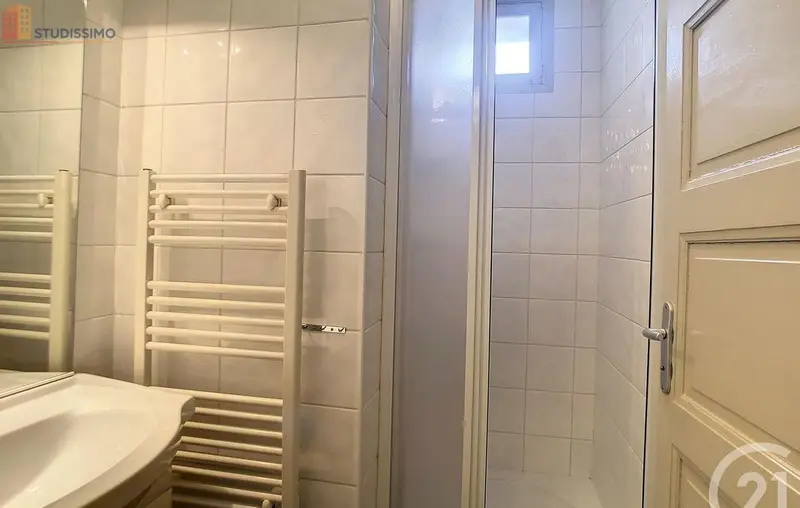 Studio meublé 20m² Troyes - Proche gare, meublé - Photo 1