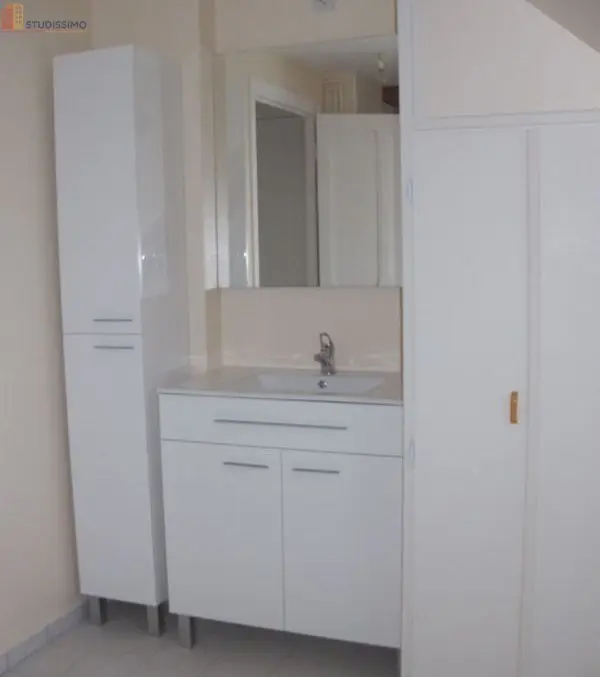 Studio 34m² Sainte-Savine - Mansardé, 2e étage - Photo 2