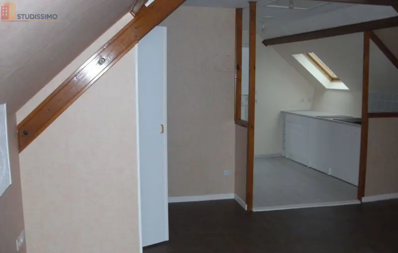 Studio 34m² Sainte-Savine - Mansardé, 2e étage - Photo 1
