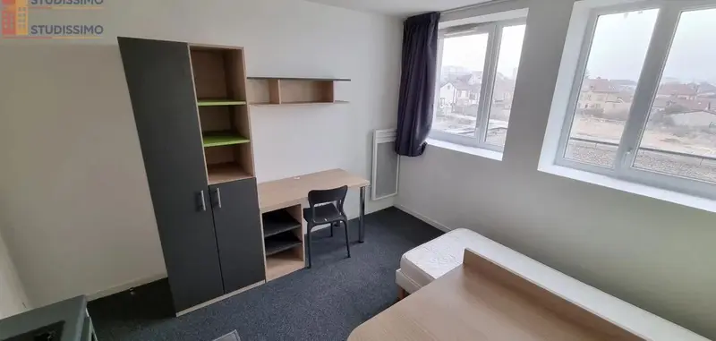 Studio meublé 21m² Troyes - Lumineux, 2e étage - Photo 2