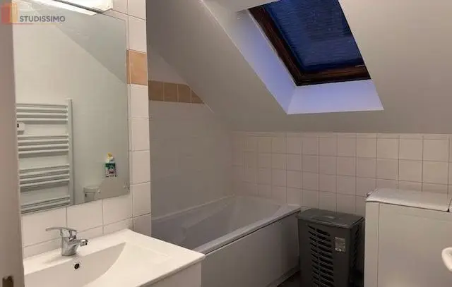 Studio meublé 32m² Troyes centre - Rénové, hyper-centre - Photo 2