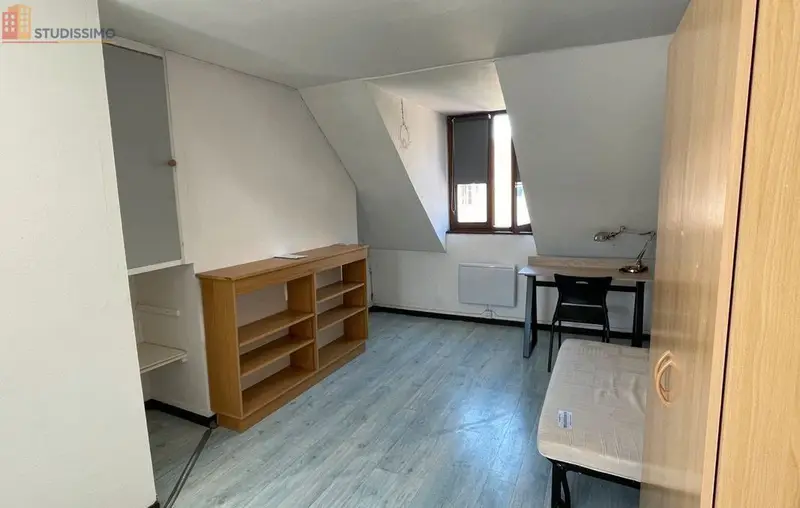 Studio 20m² Troyes centre - Meublé, stationnement - Photo 1