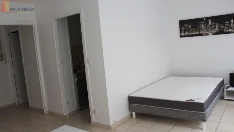 Studio meublé 31m² Troyes - Lumineux, 1er étage - Photo 2