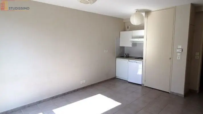 Studio meublé 25m² Troyes - Meublé, DPE C - Photo 3