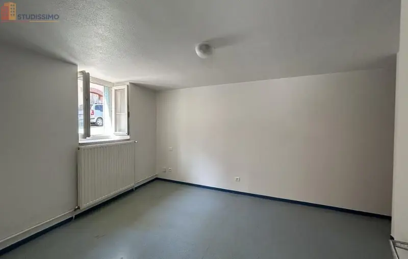 Studio 32m² Decazeville - Sans caractéristiques disponibles - Photo 6