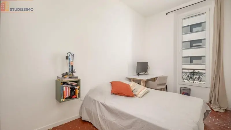 Studio 92m² Marseille 3e - Meublé, lumineux - Photo 2
