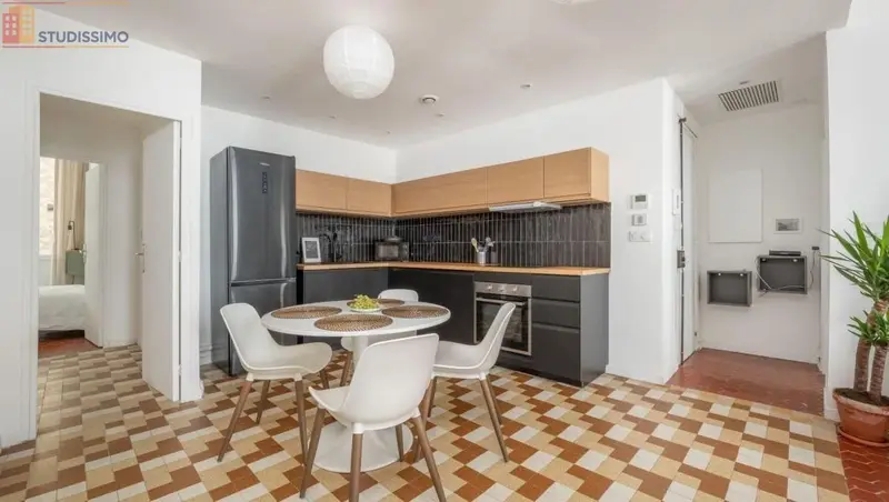 Studio 92m² Marseille 3e - Meublé, lumineux - Photo 1