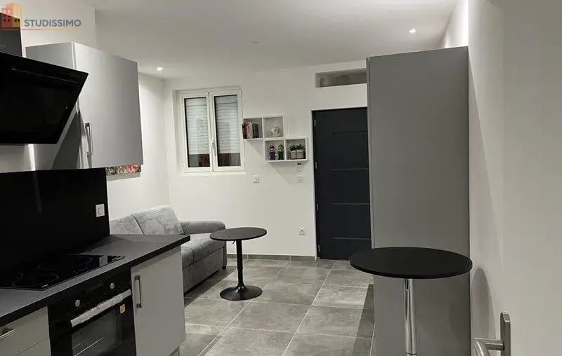 Studio 30m² Port-de-Bouc - Meublé, climatisé - Photo 2
