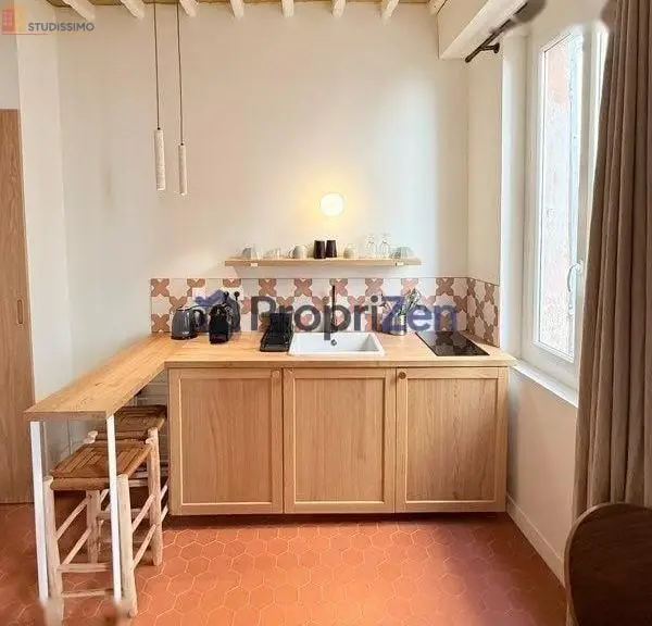 Studio meublé 24m² Aix-en-Provence - Meublé, 3e étage - Photo 2