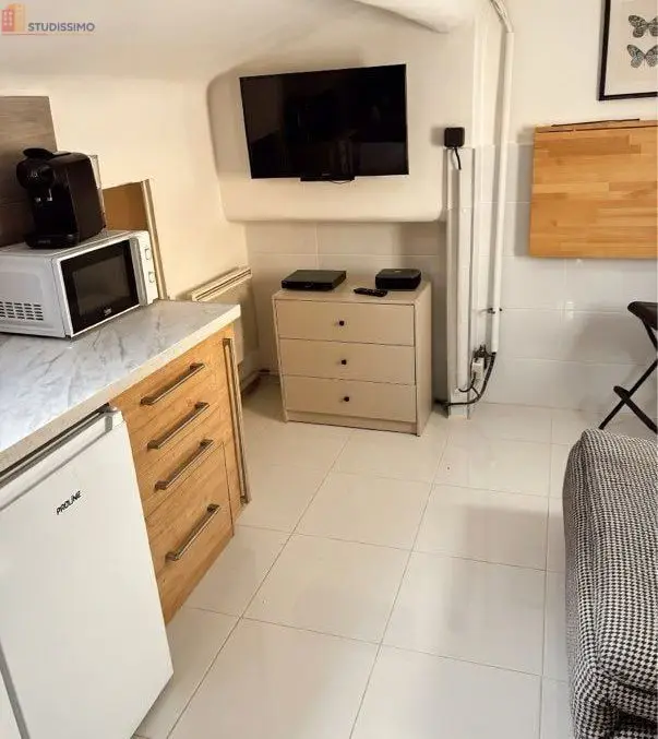 Studio meublé 17m² Marseille 1er - Meublé, ensoleillé - Photo 2