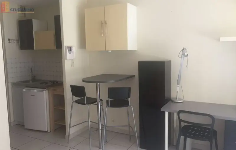 Studio meublé 25m² Aix-en-Provence - Meublé, 1er étage - Photo 1