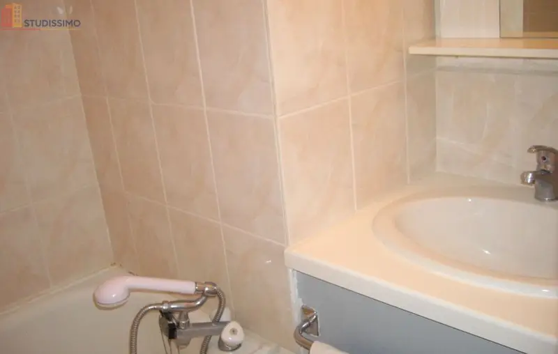 Studio meublé 16m² Aix-en-Provence 13090 - Meublé, 1er étage - Photo 1