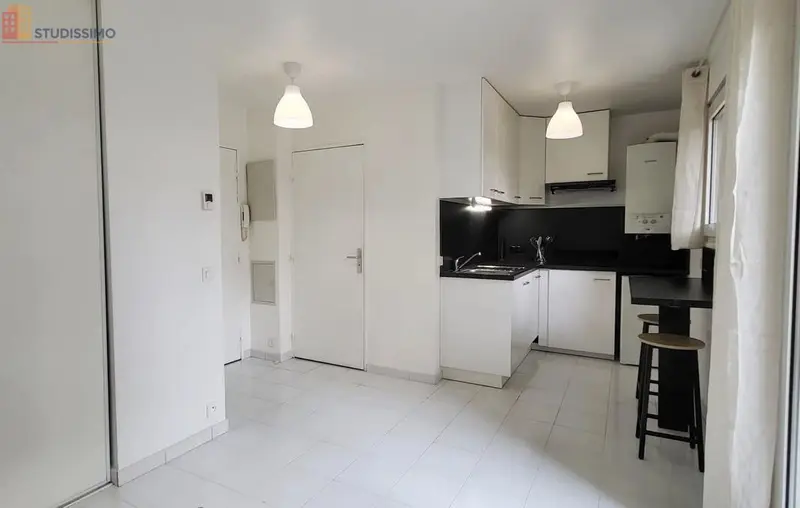 Studio meublé 21m² Marseille 6e - Meublé, 2e étage - Photo 4