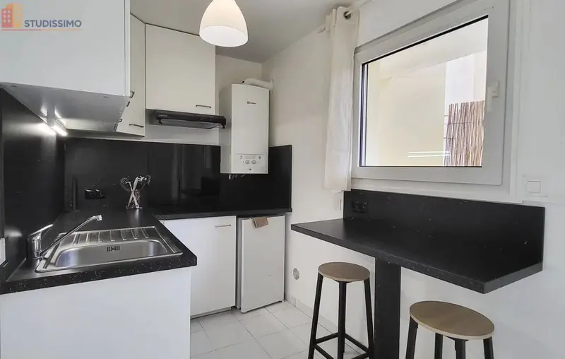 Studio meublé 21m² Marseille 6e - Meublé, 2e étage - Photo 3