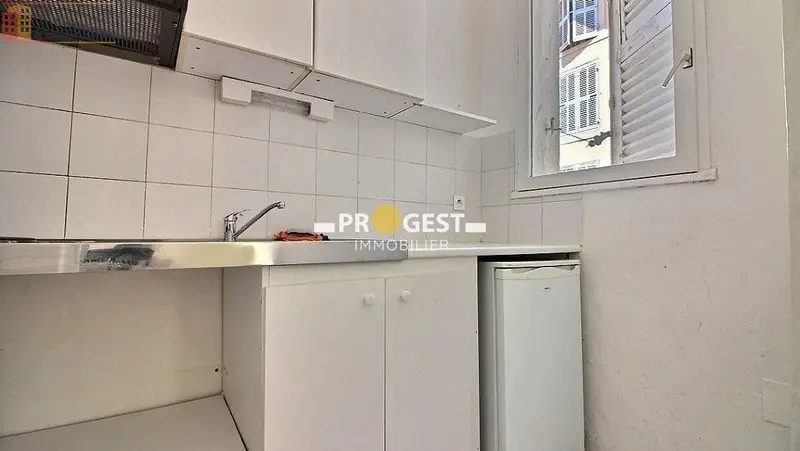 Studio meublé 35m² Aix-en-Provence - Meublé, 3e étage - Photo 3