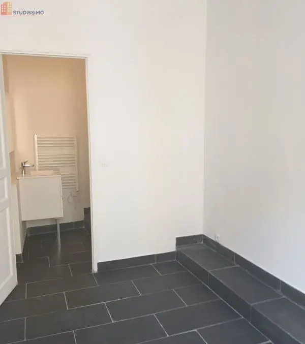 Studio 19m² Lambesc centre-ville - Libre immédiatement - Photo 1