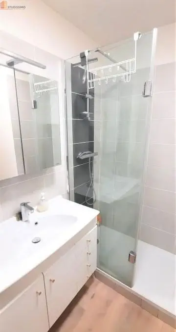 Studio meublé 27m² Marseille 6e - Lumineux, étage élevé - Photo 1