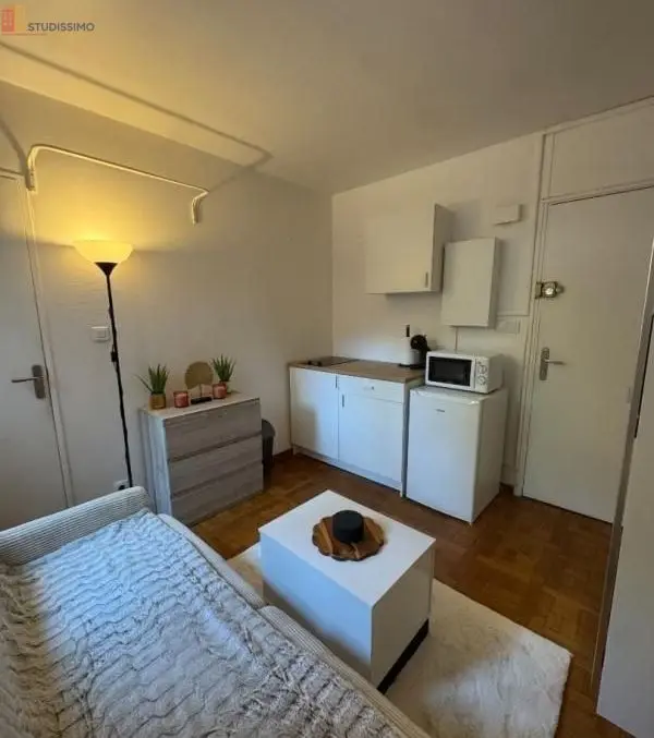 Studio meublé 12m² Marseille 8e - Meublé, 1er étage - Photo 1