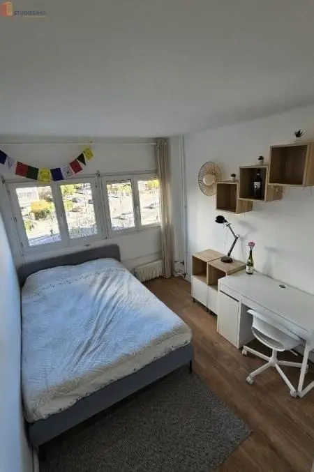 Studio meublé 11m² Marseille 8e - Calme, 4e étage - Photo 3