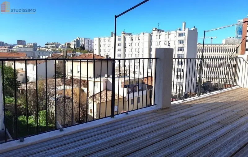 Studio meublé 28m² Marseille 3e - Lumineux, dernier étage - Photo 1
