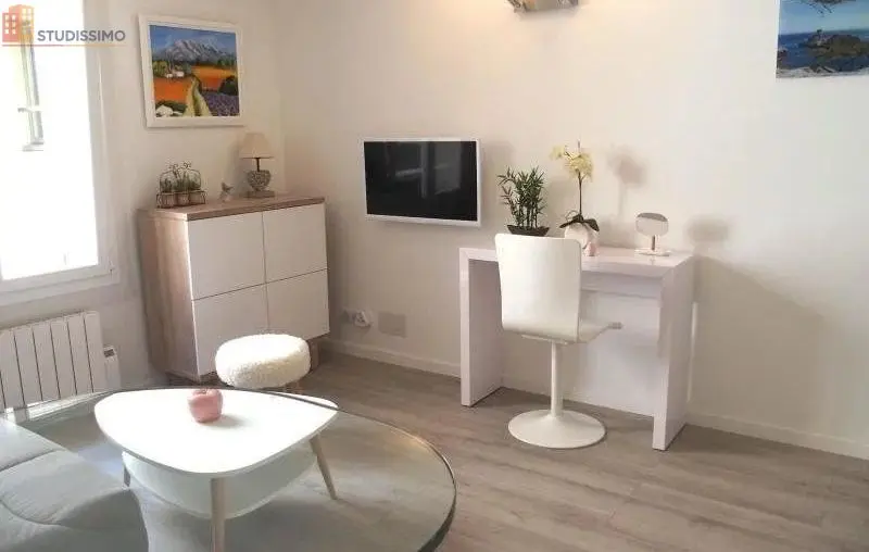 Studio meublé 19m² Aix-en-Provence 13100 - Meublé, 1er étage - Photo 1