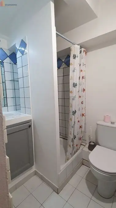 Studio meublé 16m² Aix-en-Provence centre - Calme, 4e étage - Photo 2