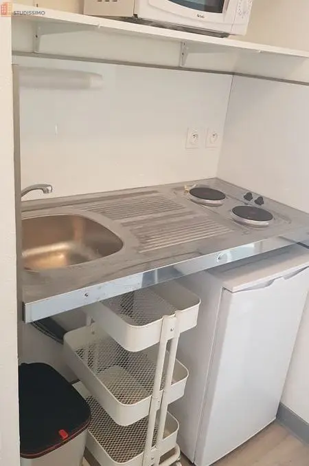 Studio meublé 20m² Marseille 3e - Proche gare Saint-Charles, lumineux - Photo 1