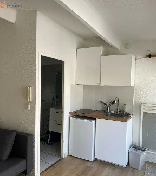 Studio meublé 17m² Aix-en-Provence - Rénové, grande terrasse - Photo 2