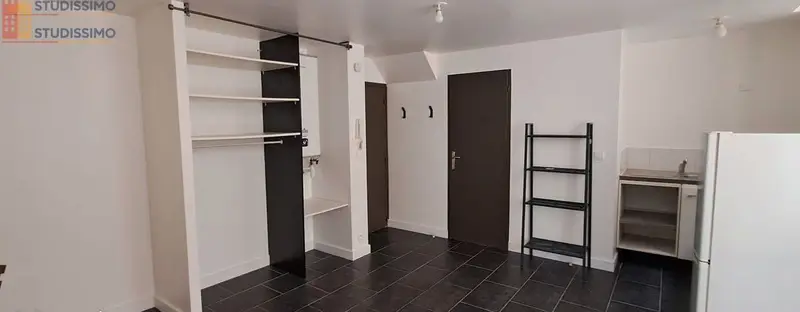 Studio meublé 27m² Marseille 5e - Cour privative, meublé - Photo 2