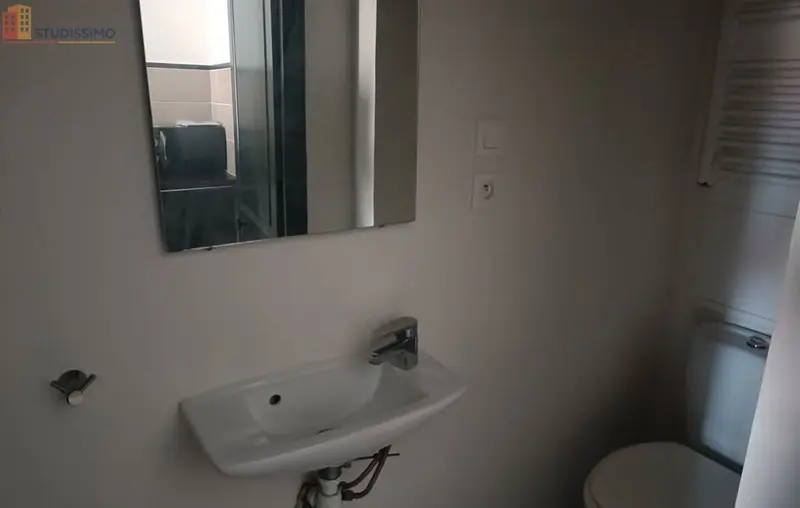 Studio meublé 21m² Narbonne - Lumineux, dernier étage - Photo 4