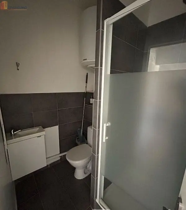 Studio meublé 24m² Marignane - Étage élevé, DPE D - Photo 1