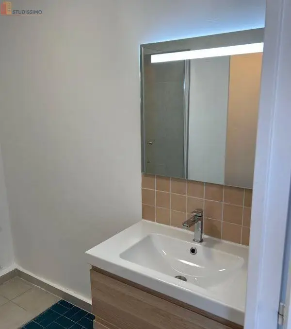 Studio 21m² Marseille 10e - Étage élevé, DPE D - Photo 2