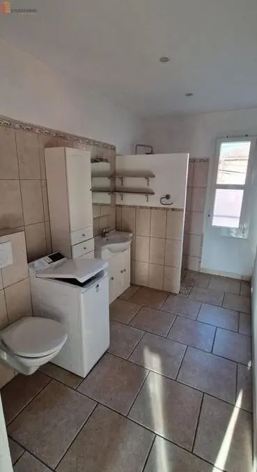 Studio meublé 30m² Marignane - Meublé, 1er étage - Photo 2