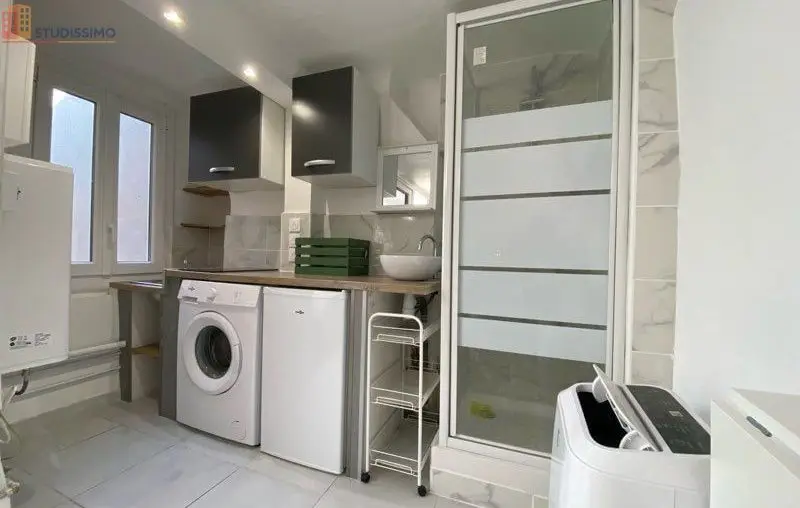 Studio meublé 10m² Marseille 2e - Meublé, dernier étage - Photo 1