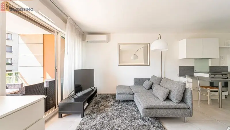 Studio meublé 30m² Marseille 6e - Terrasse, lumineux - Photo 2