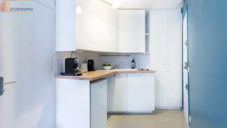 Studio meublé 20m² Salon-de-Provence - Meublé, 4e étage - Photo 1