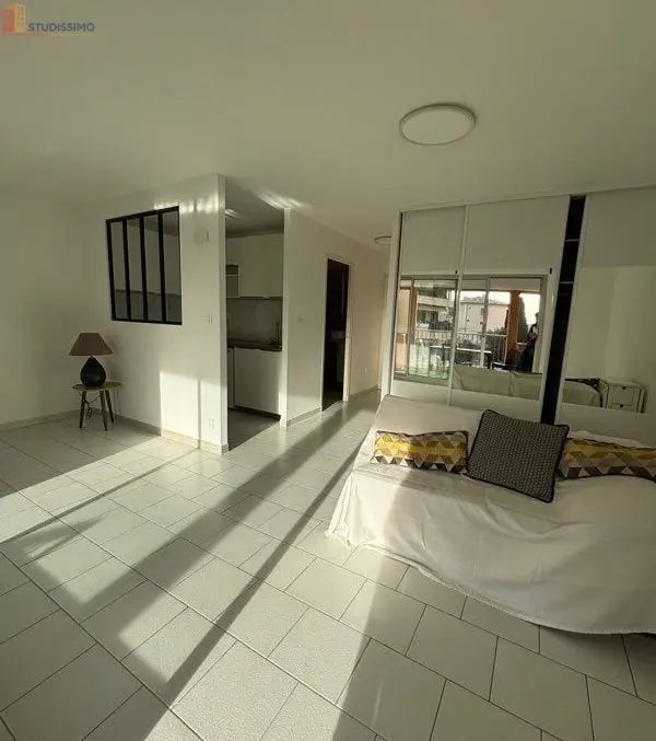 Studio meublé 30m² Sausset-les-Pins - Plein centre, 2e étage - Photo 1