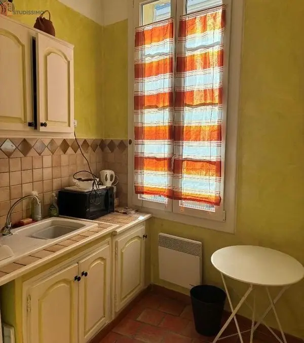 Studio meublé 19m² Aix-en-Provence - Lumineux, 2e étage - Photo 8