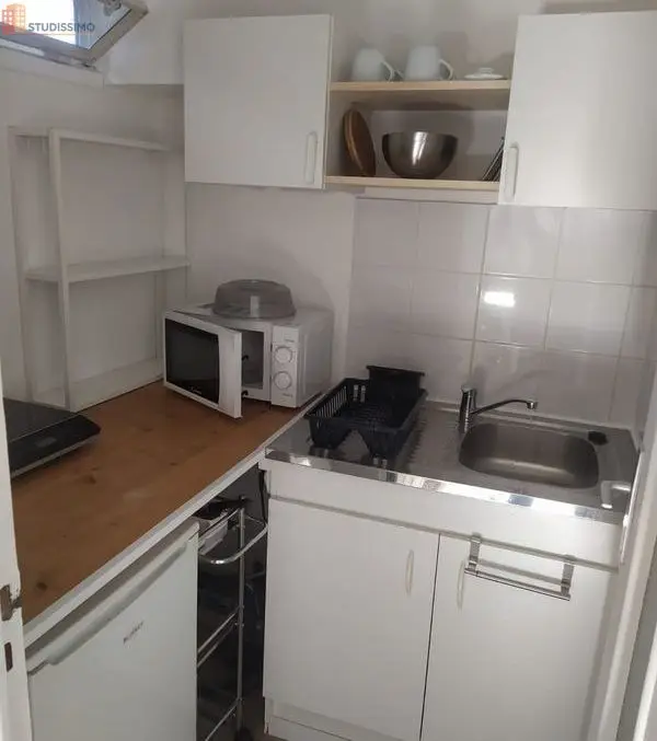 Studio meublé 22m² Caen centre - Calme, centre ancien - Photo 1