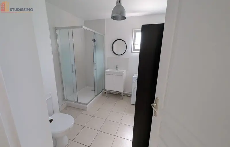 Studio meublé 30m² Douvres-la-Délivrande - Meublé, DPE C - Photo 2