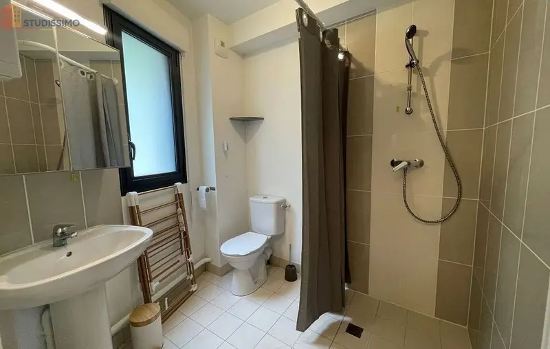 Studio meublé 17m² Caen - Meublé, DPE D - Photo 1
