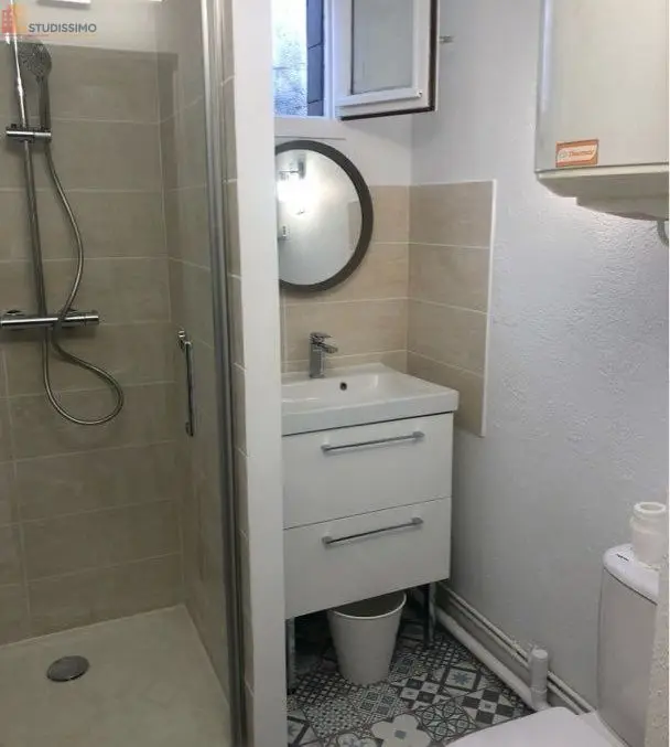 Studio meublé 20m² Caen centre - Calme, lumineux - Photo 2