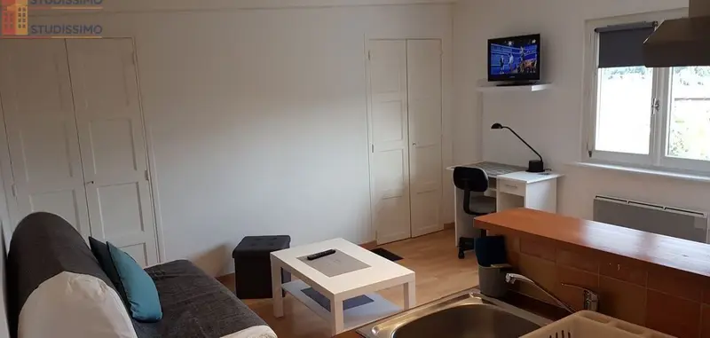 Studio meublé 18m² Lisieux 14100 - Calme, dernier étage - Photo 1