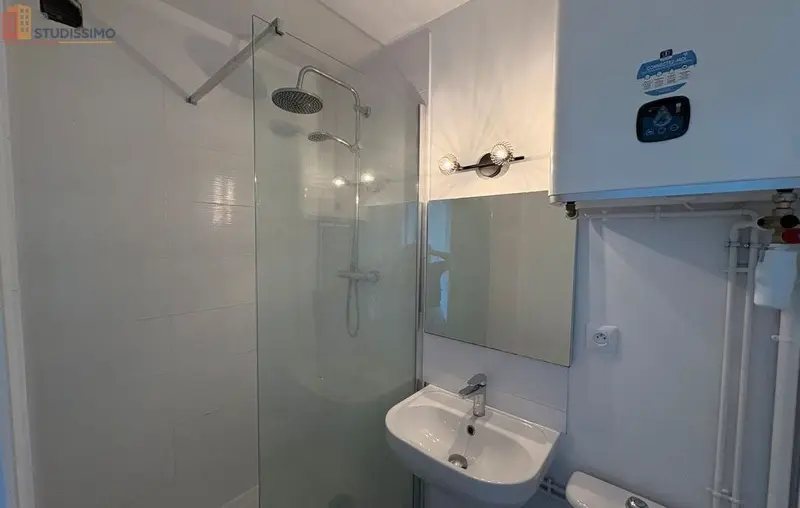 Studio 16m² Caen 14000 - Non meublé, libre 01/05 - Photo 2