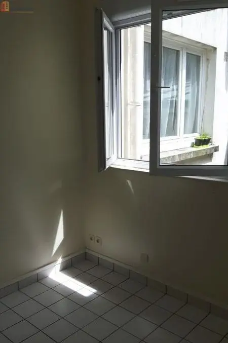 Studio 12m² Caen centre-ville - Petit, proche commodités - Photo 2