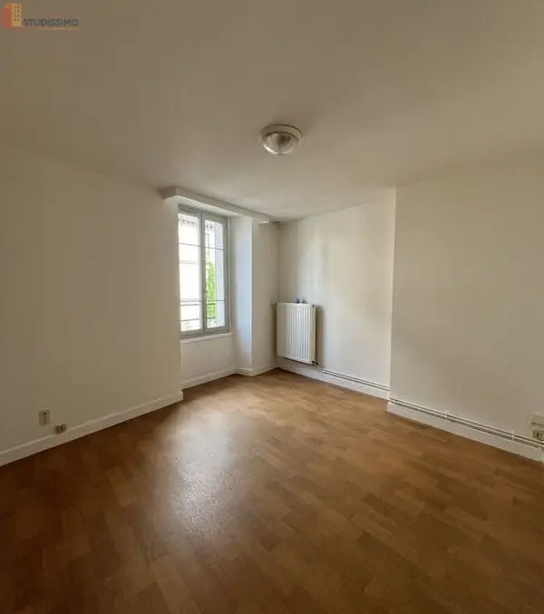 Studio 24m² Aurillac centre - Lumineux, proche commodités - Photo 2