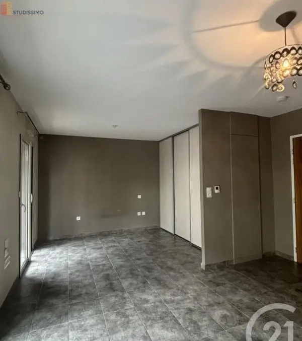 Studio 35m² Aurillac - DPE D, 1er étage - Photo 4